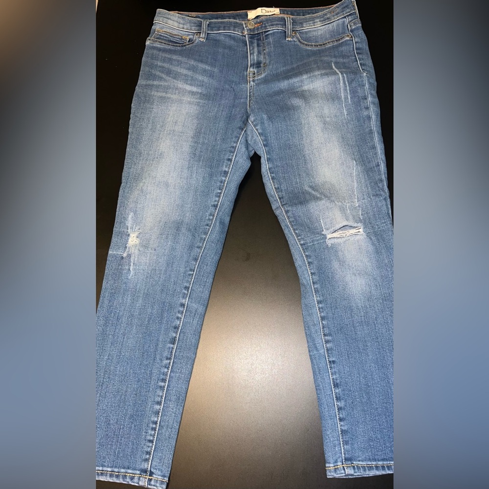 DITTOS Cropped Ankle Skinny Blue Distressed Mid-Rise Jeans Size 29 EUC